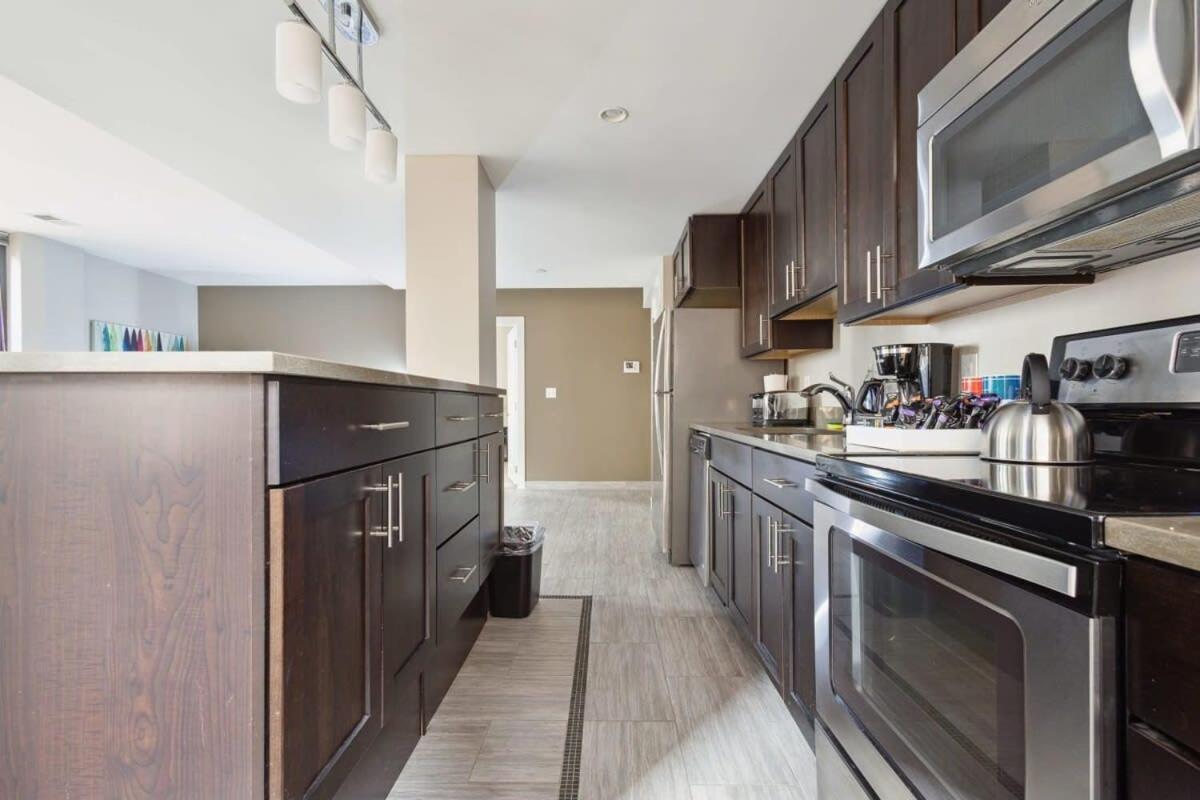 2Br Downtown Luxury Getaway Apartment Detroit Bagian luar foto