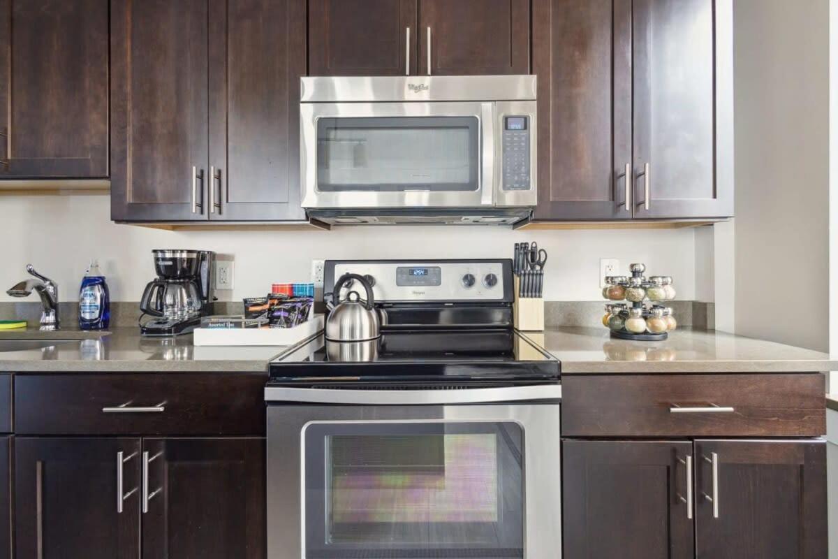 2Br Downtown Luxury Getaway Apartment Detroit Bagian luar foto
